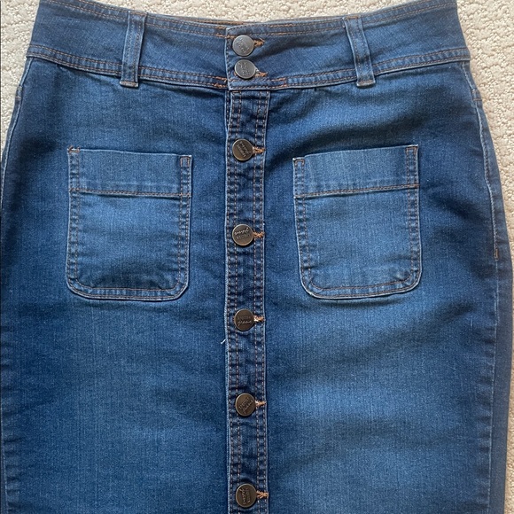 LIQUIDx Jeans Pencil Skirt - Picture 3 of 12